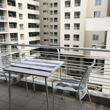 Tigne 5 One Bedroom Apartment Sliema